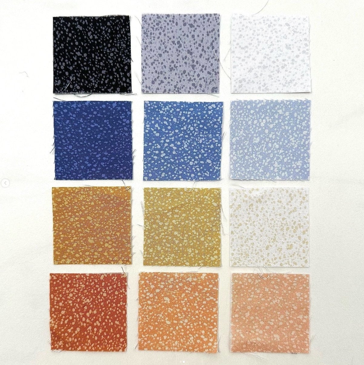 Charm Pack 5x5 Squares - Andover/Makower UK Freckles 2 By Karen Lewis - 40 5" Squares