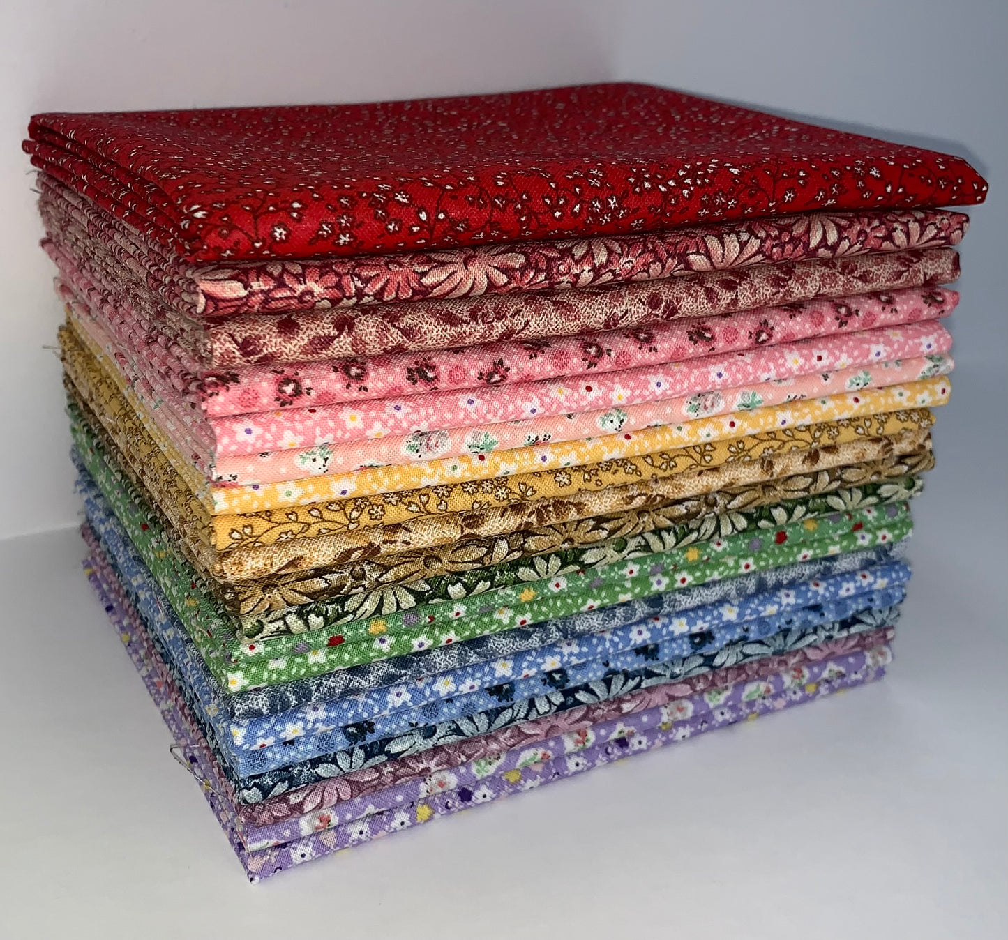 Vintage Floral - Colors Fat Quarter Bundle - 20 Fabrics, 20 Total Fat Quarters
