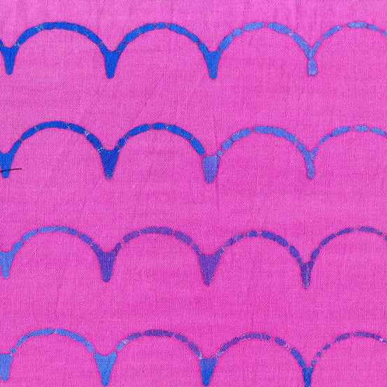 (5 yd) Andover/Makower Batik Alison Glass Stitched AB-9042-P1 Scallops