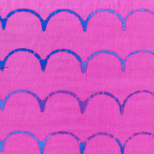 (5 yd) Andover/Makower Batik Alison Glass Stitched AB-9042-P1 Scallops