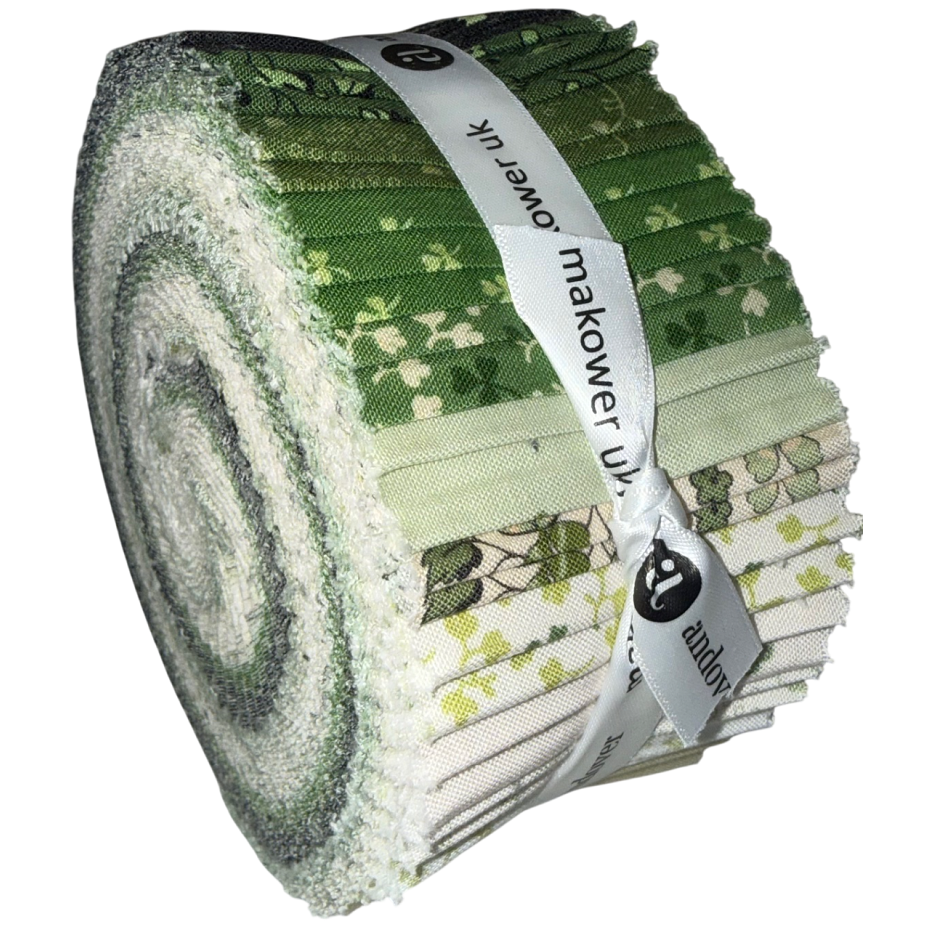 Andover/Makower UK - Little Clover Double Scoops - 40 2.5" Strips