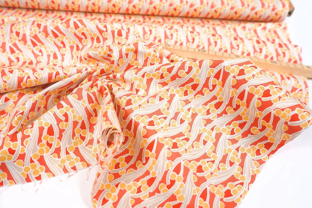 (5 yd) Andover/Makower UK Fleur Nouveau 704-O Seaweed Orange