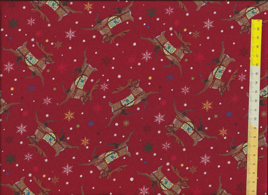 (5 yd) Benartex Merry & Bright Reindeer Toss Red 6657-10
